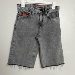 Boys Empyre Shorts. Size 26